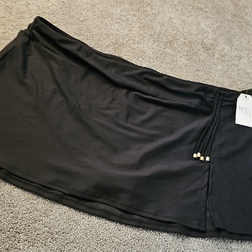 H5🔹️Time and Tru Women's Black Swim Skirt with Gold Beads
